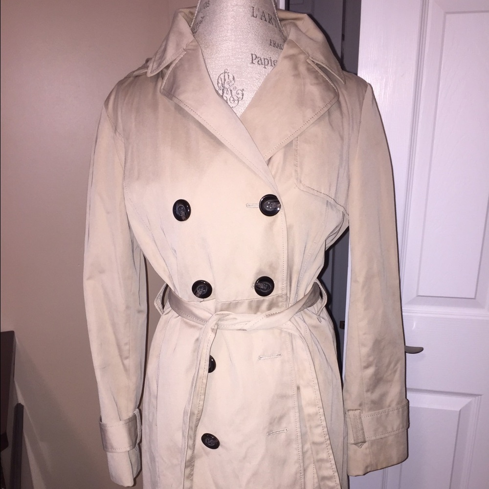 Ellen Tracy Beige Double-Breasted Trench Coat - Picture 2 of 5